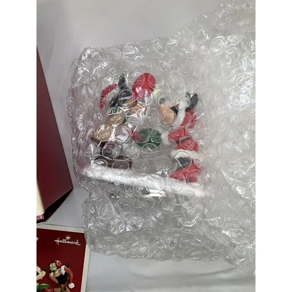 2003 HALLMARK KEEPSAKE ORNAMENT MISTLETOE TIME DISNEY MICKEY & MINNIE MOUSE Love